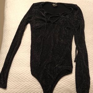 🌟NWT PRIVY glitter lace up plunge bodysuit🌟